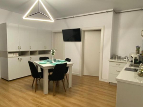 Mihaela Travel Apartaments - Apartament Sunrise